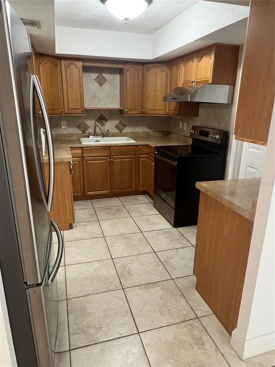 FAIRWAY OAKS - Residential