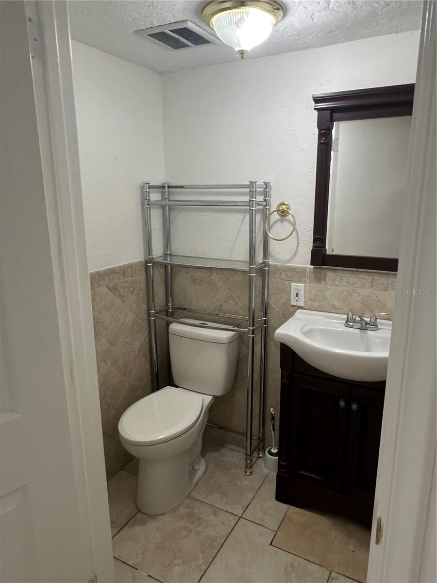 FAIRWAY OAKS - Residential