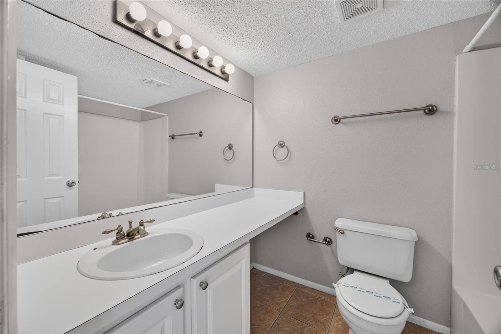 WATERSIDE AT CRANES ROOST A CONDO COMMUNITY - Residential