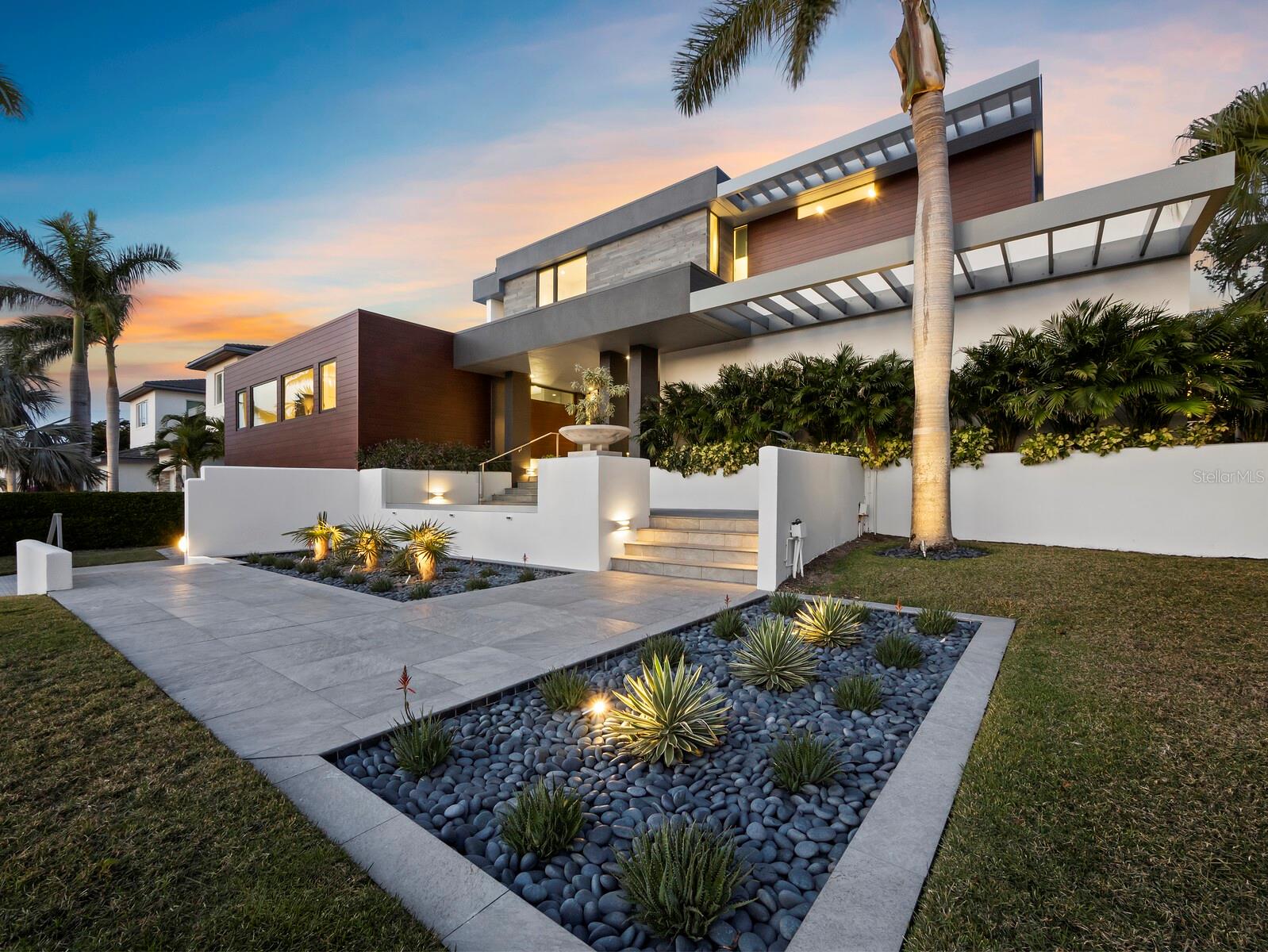 BAY ISLES - Residential