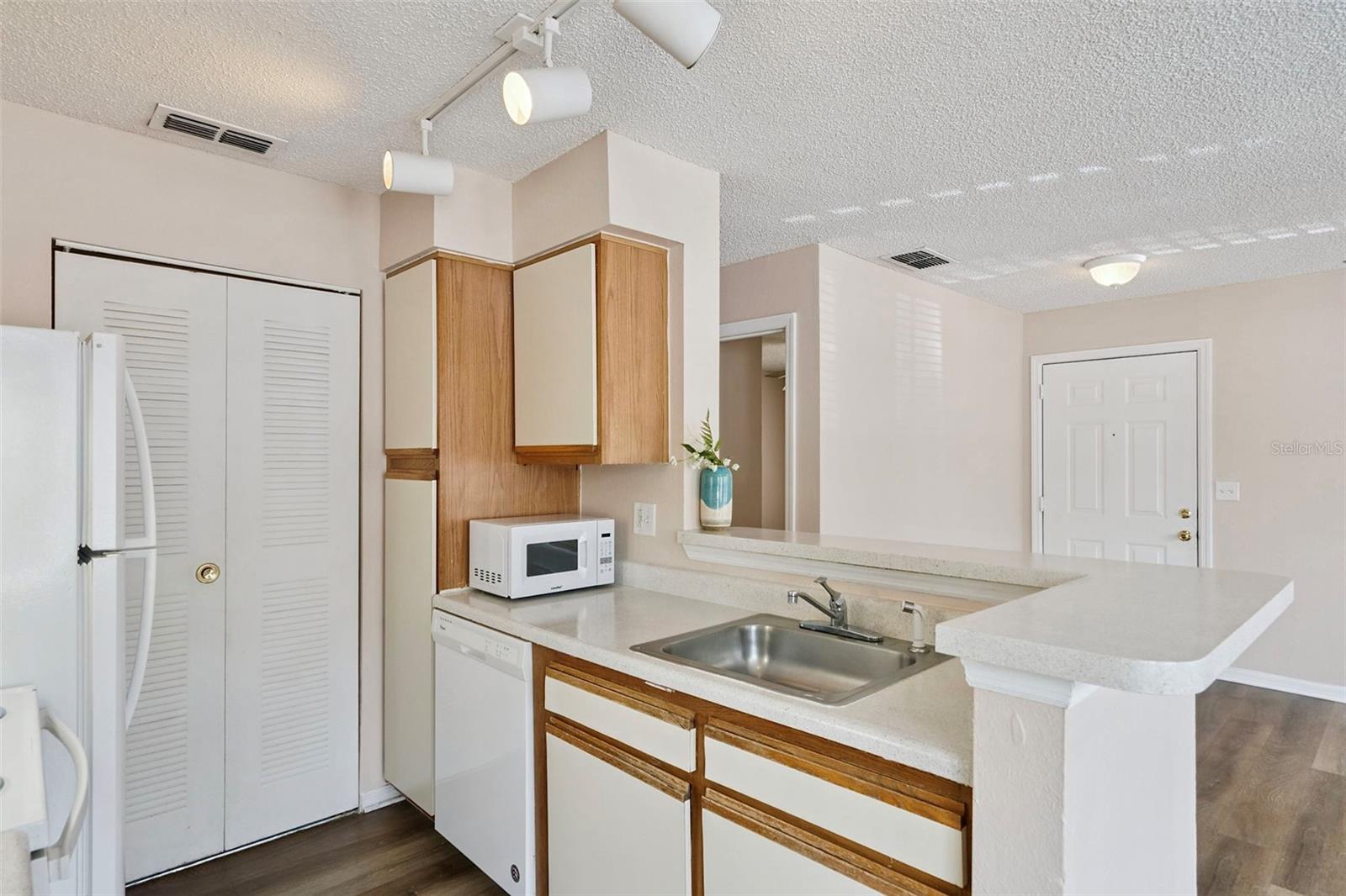 TRADEWINDS - Residential