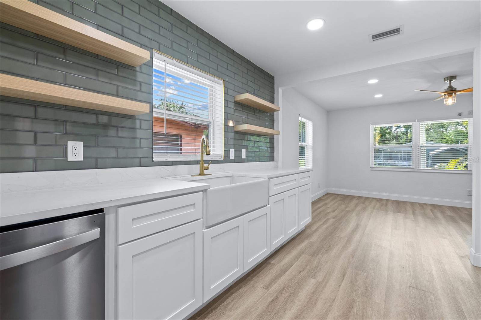 WELSHS LAKEVIEW - Residential