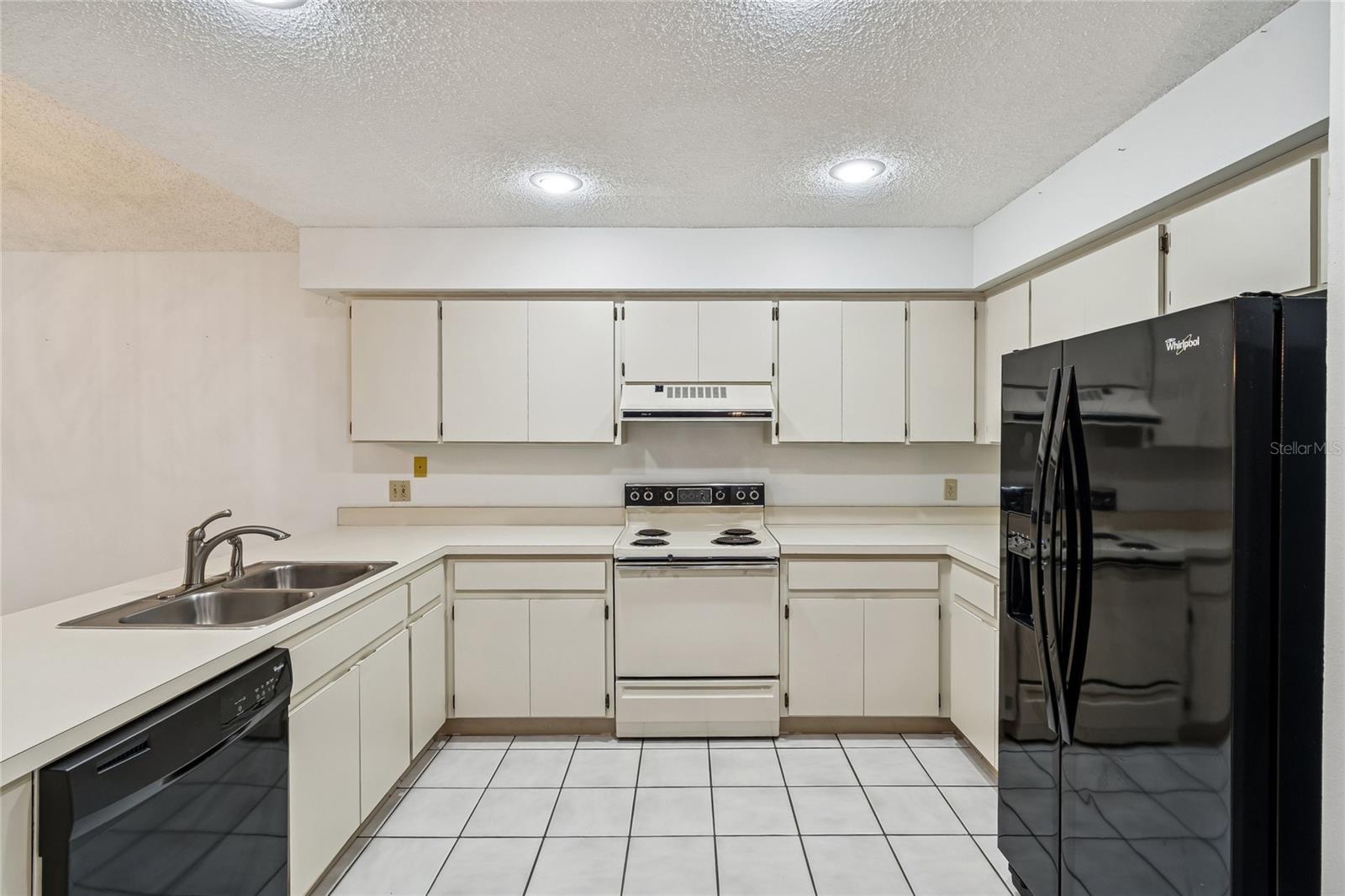 CLUB VILLAS CONDO - Residential