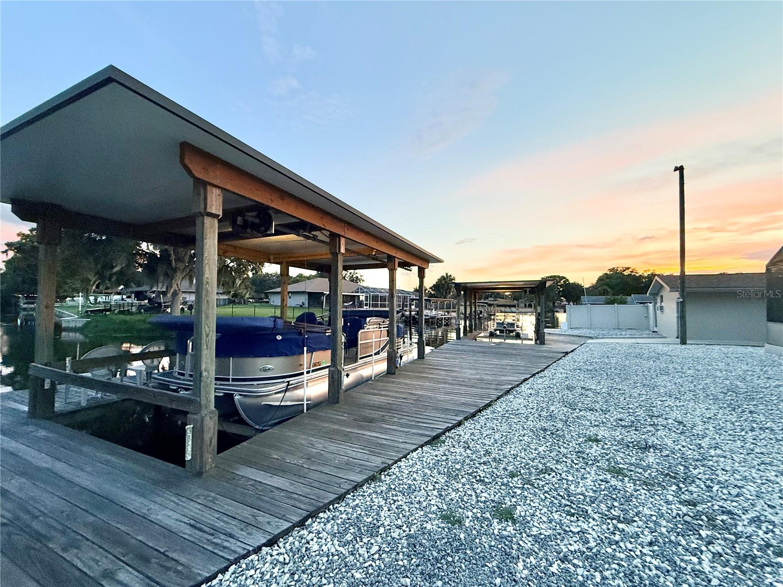 TAVARES VISTA DEL LARGO WATER PLANT SITE - Residential