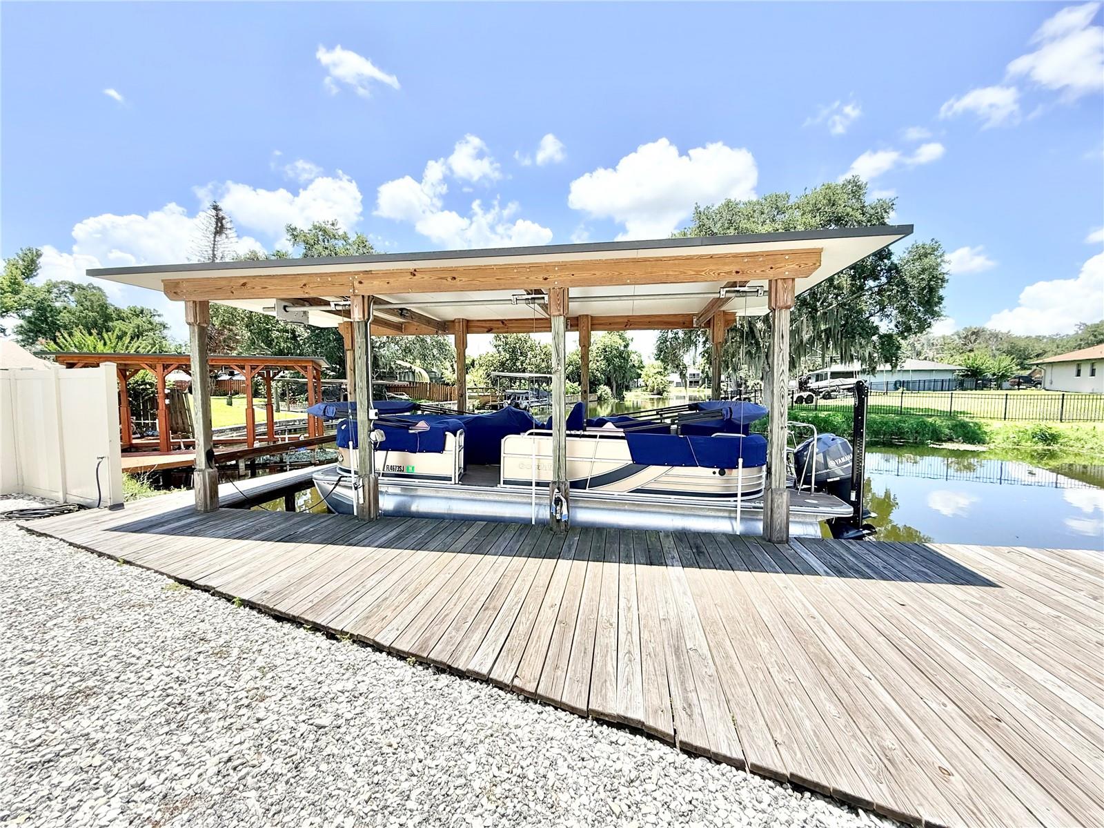 TAVARES VISTA DEL LARGO WATER PLANT SITE - Residential