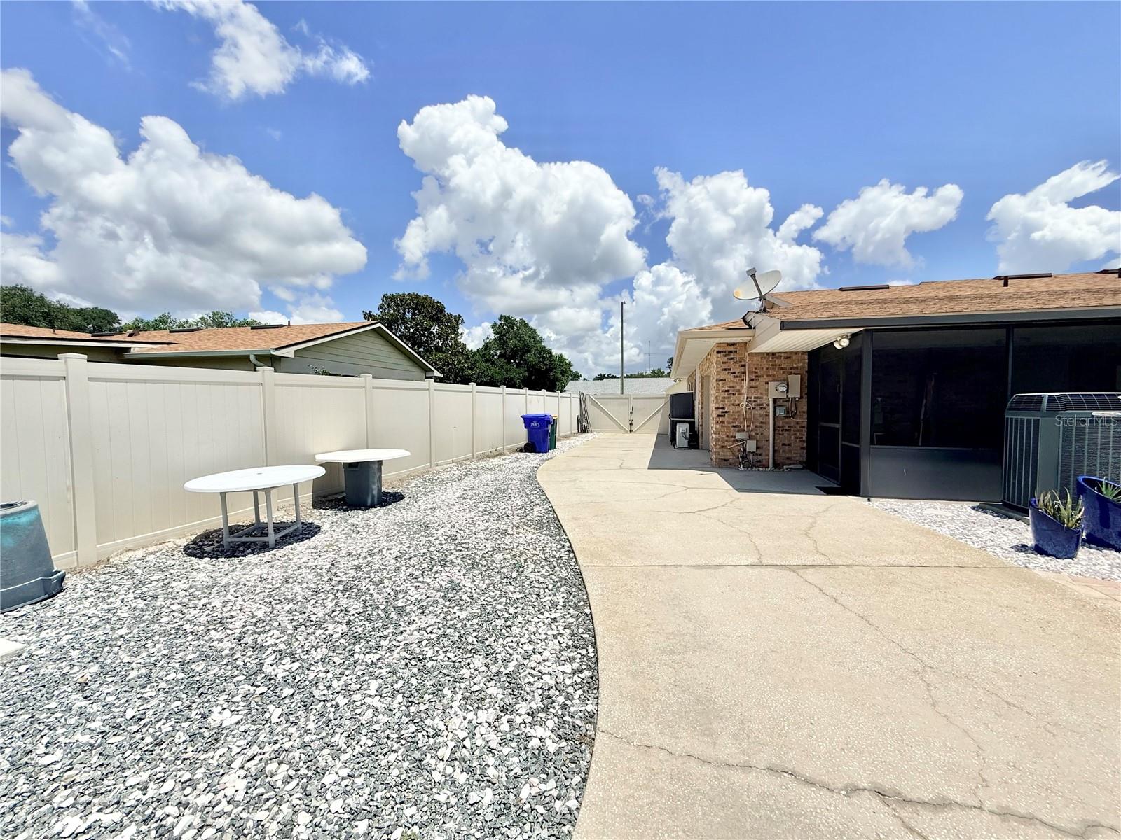 TAVARES VISTA DEL LARGO WATER PLANT SITE - Residential