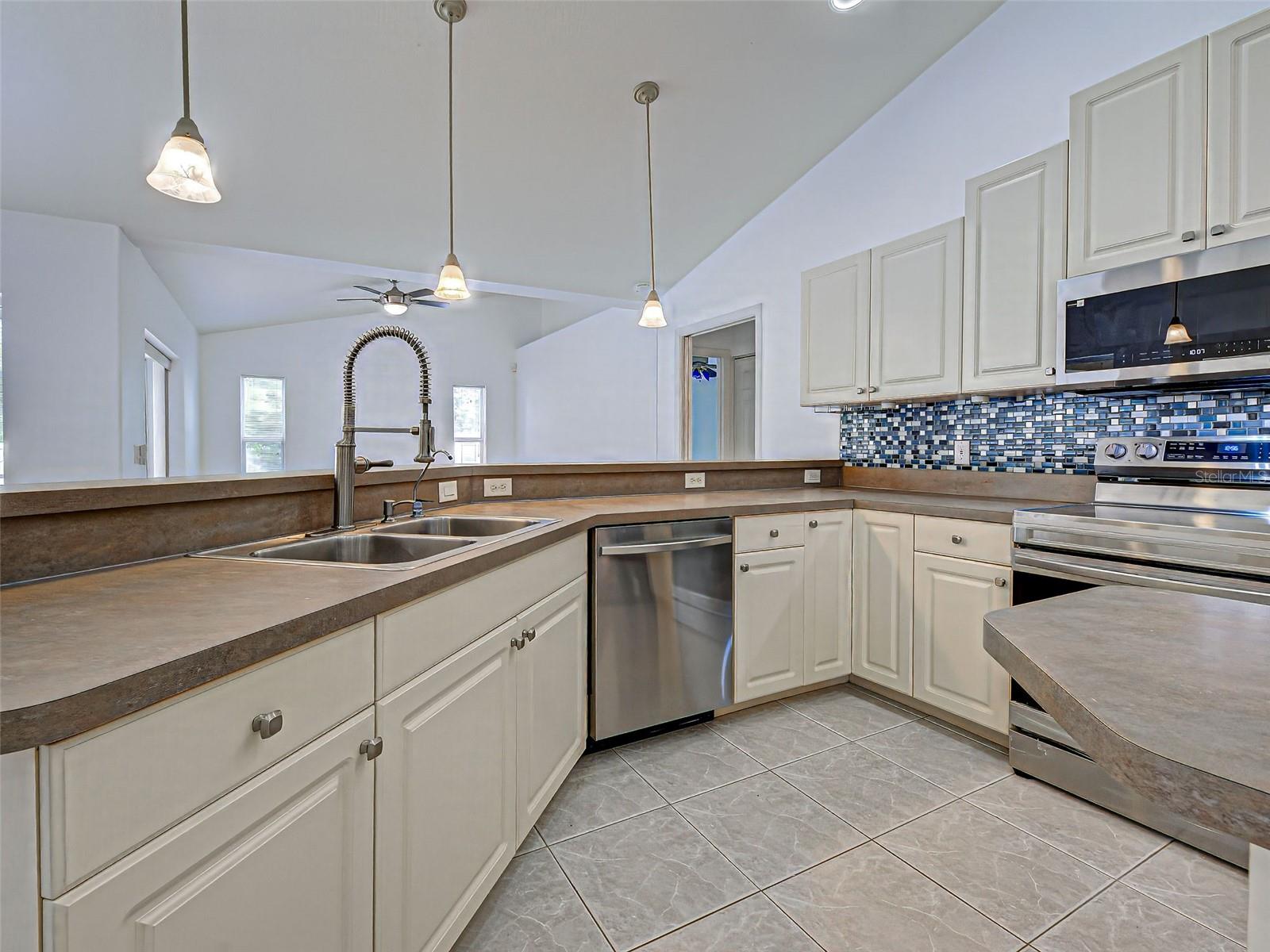 PORT CHARLOTTE SUB 01 - Residential