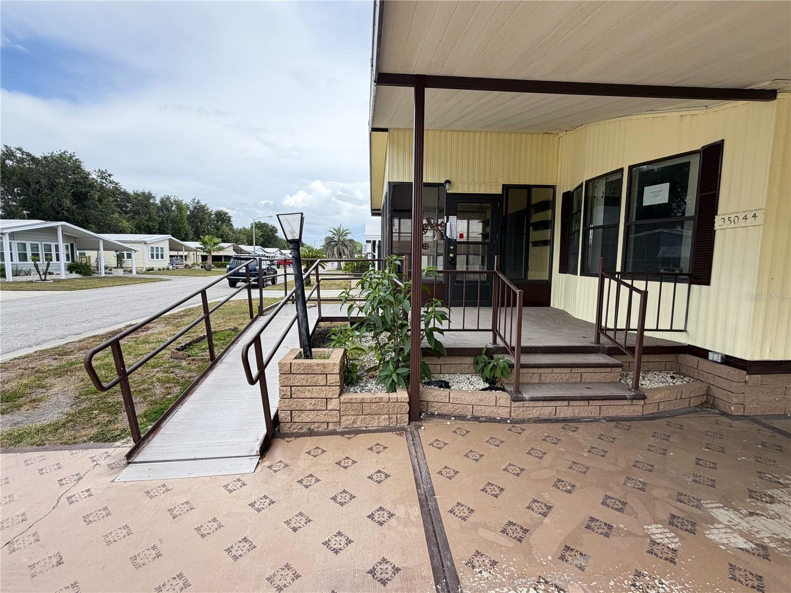 COLONY HILLS COMMUNITY - Residential
