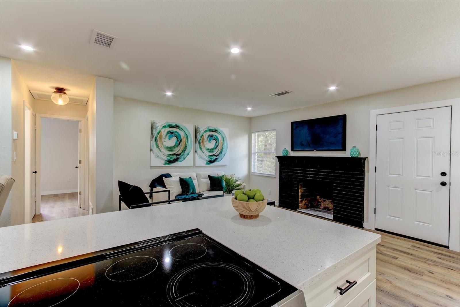 FIRST SUB BLK 198 DELAND - Residential