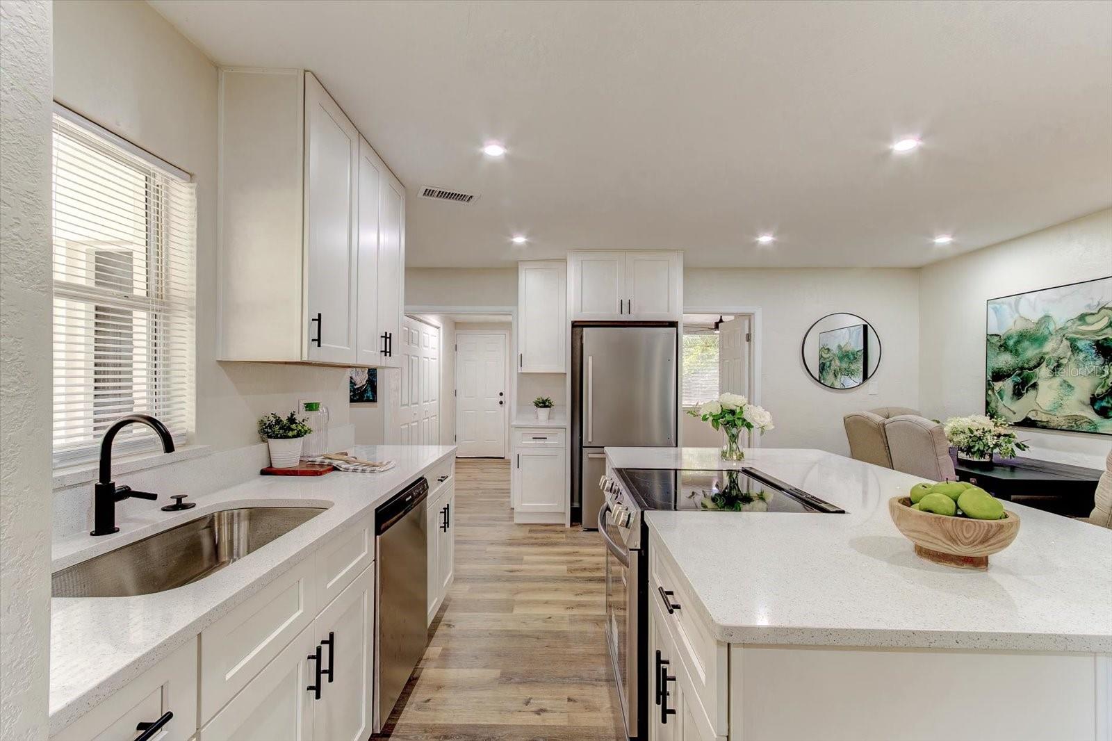 FIRST SUB BLK 198 DELAND - Residential