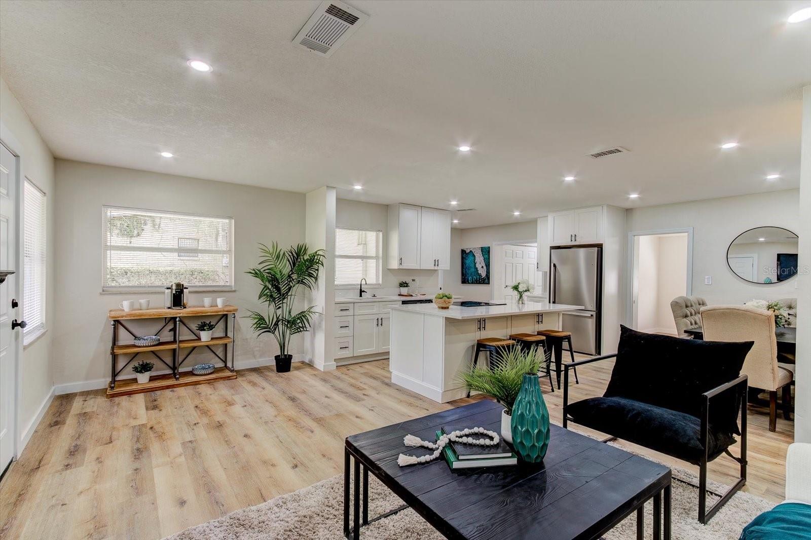 FIRST SUB BLK 198 DELAND - Residential