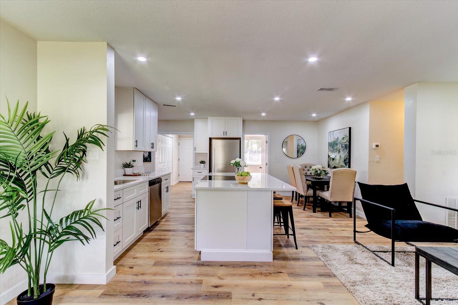 FIRST SUB BLK 198 DELAND - Residential