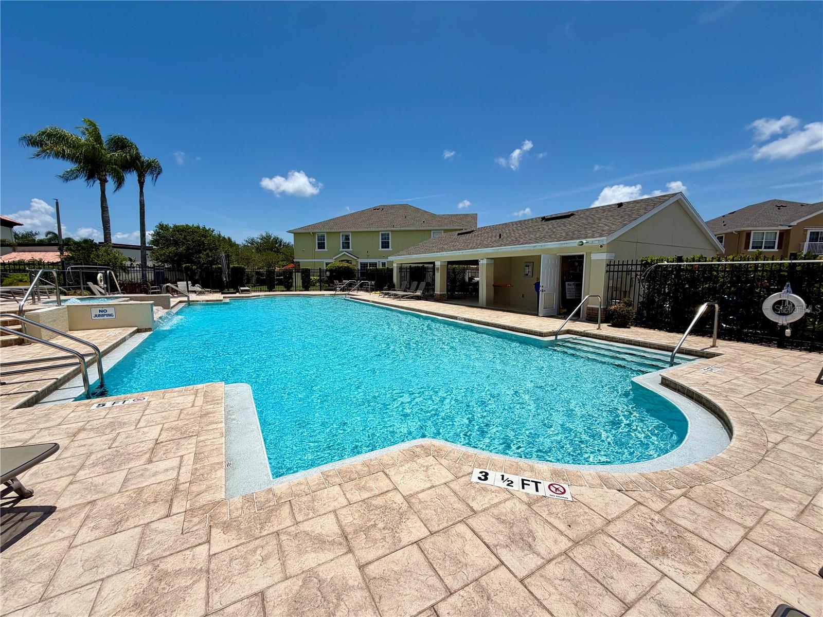 BAY BREEZE COVE - Residential