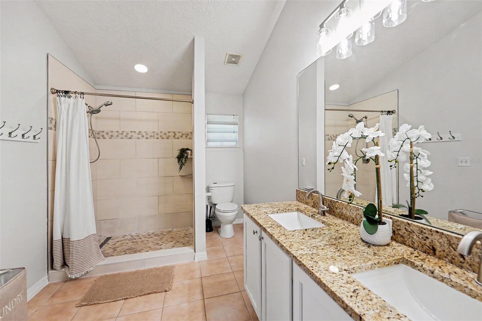 BAY BREEZE COVE - Residential