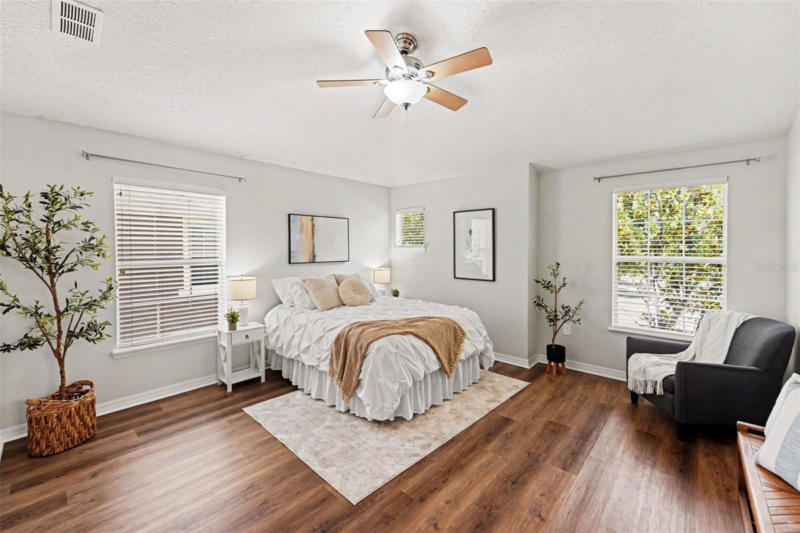 BAY BREEZE COVE - Residential