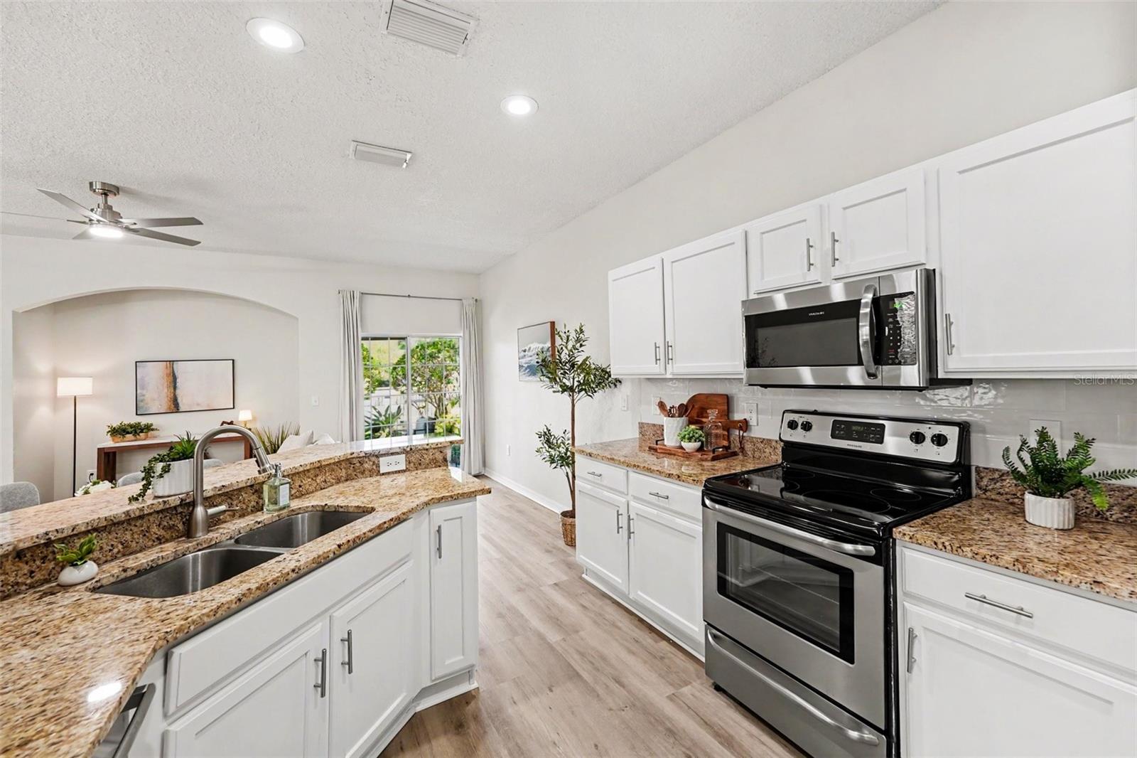 BAY BREEZE COVE - Residential