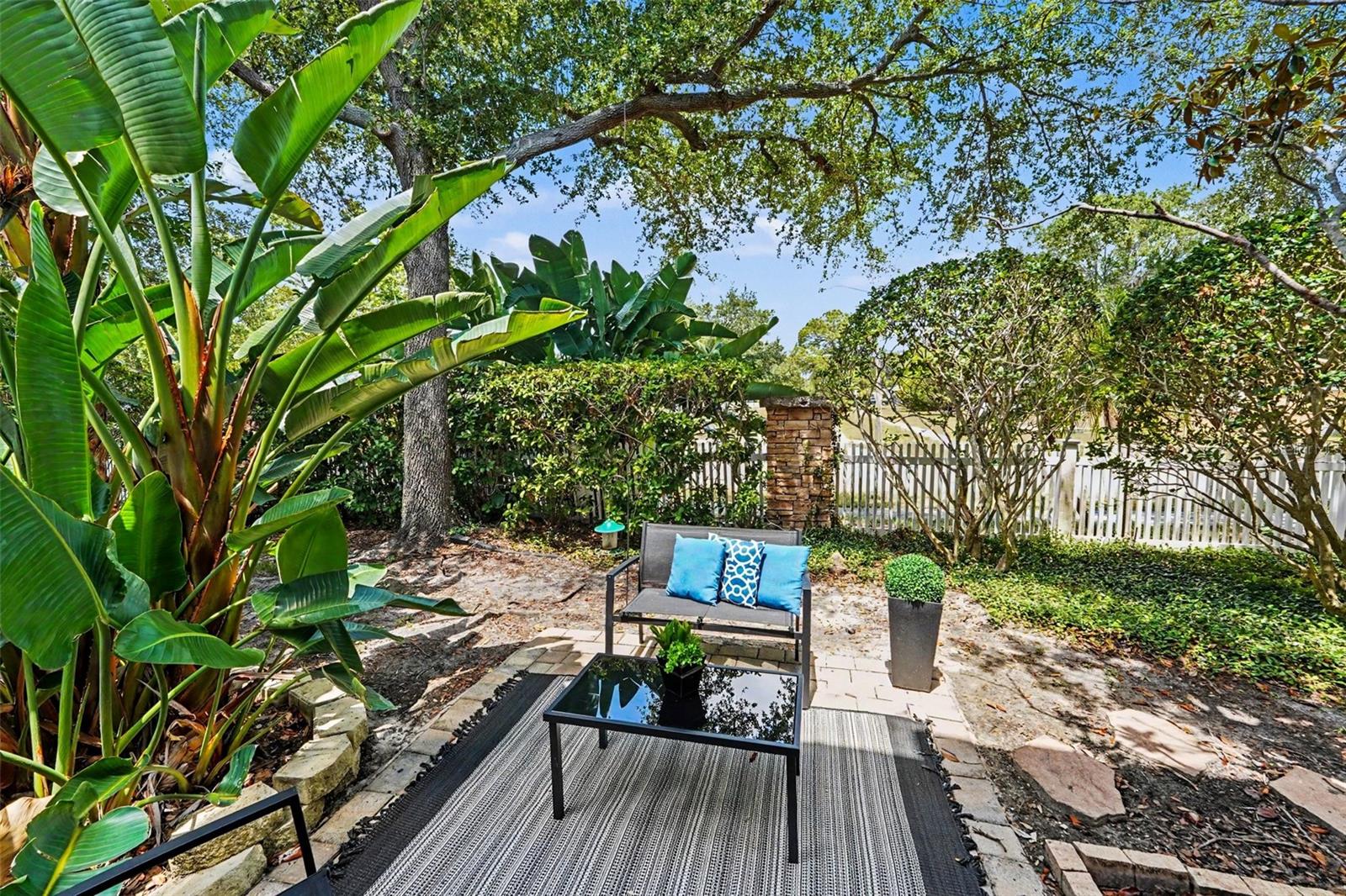 BAY BREEZE COVE - Residential