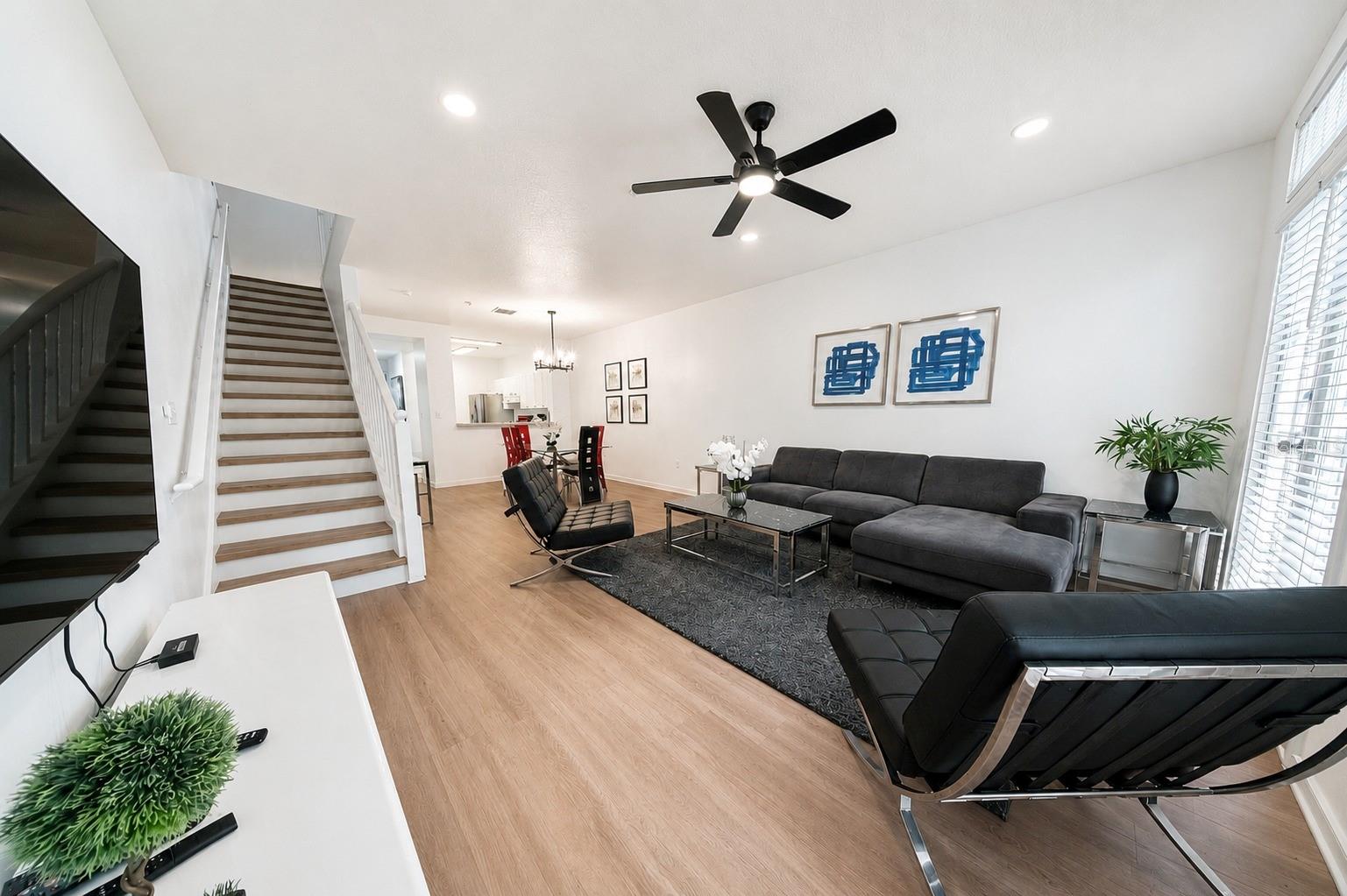 TOWN CENTER CONDO - Residential