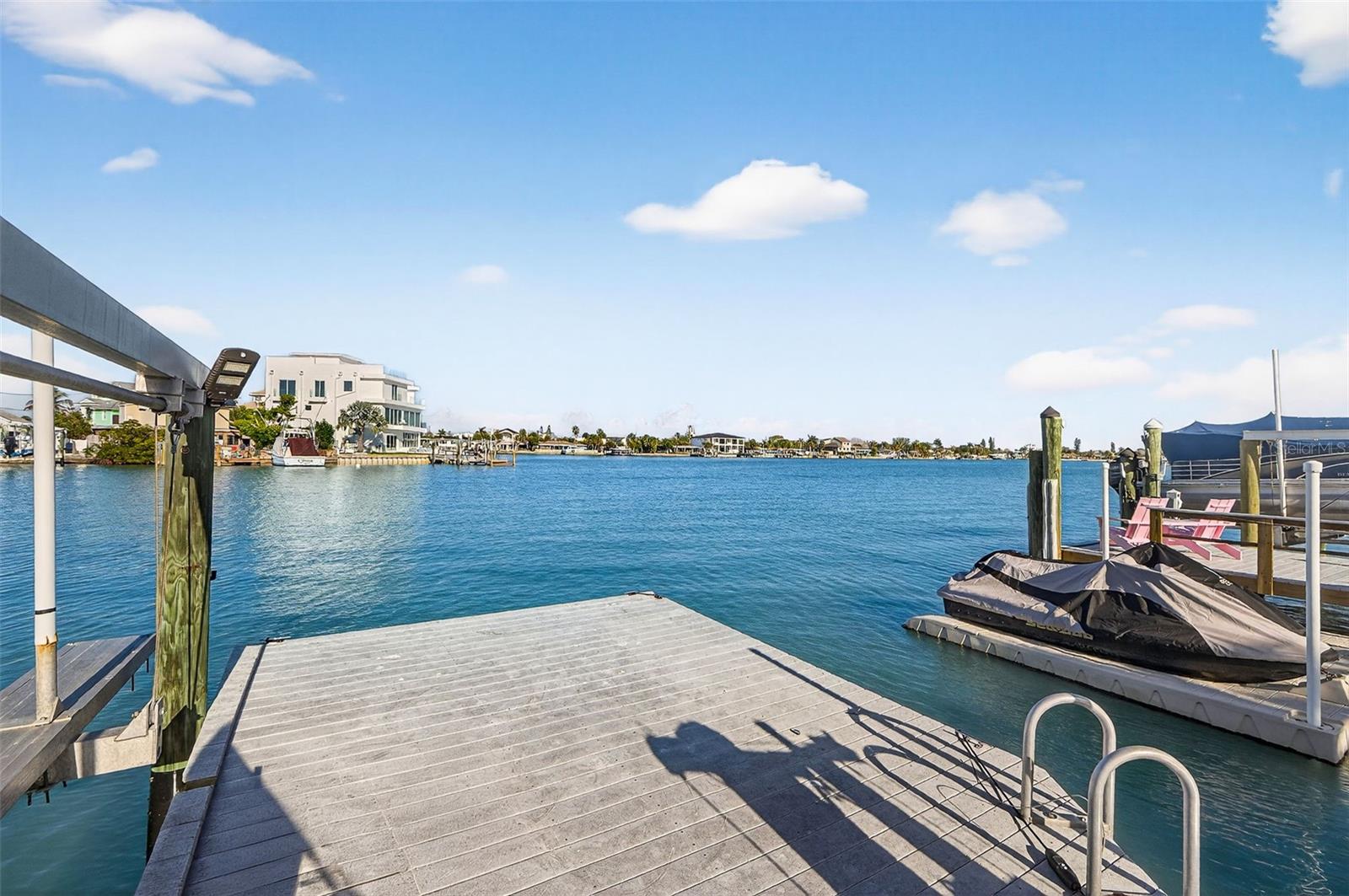 SUNSET LANDINGS - Residential