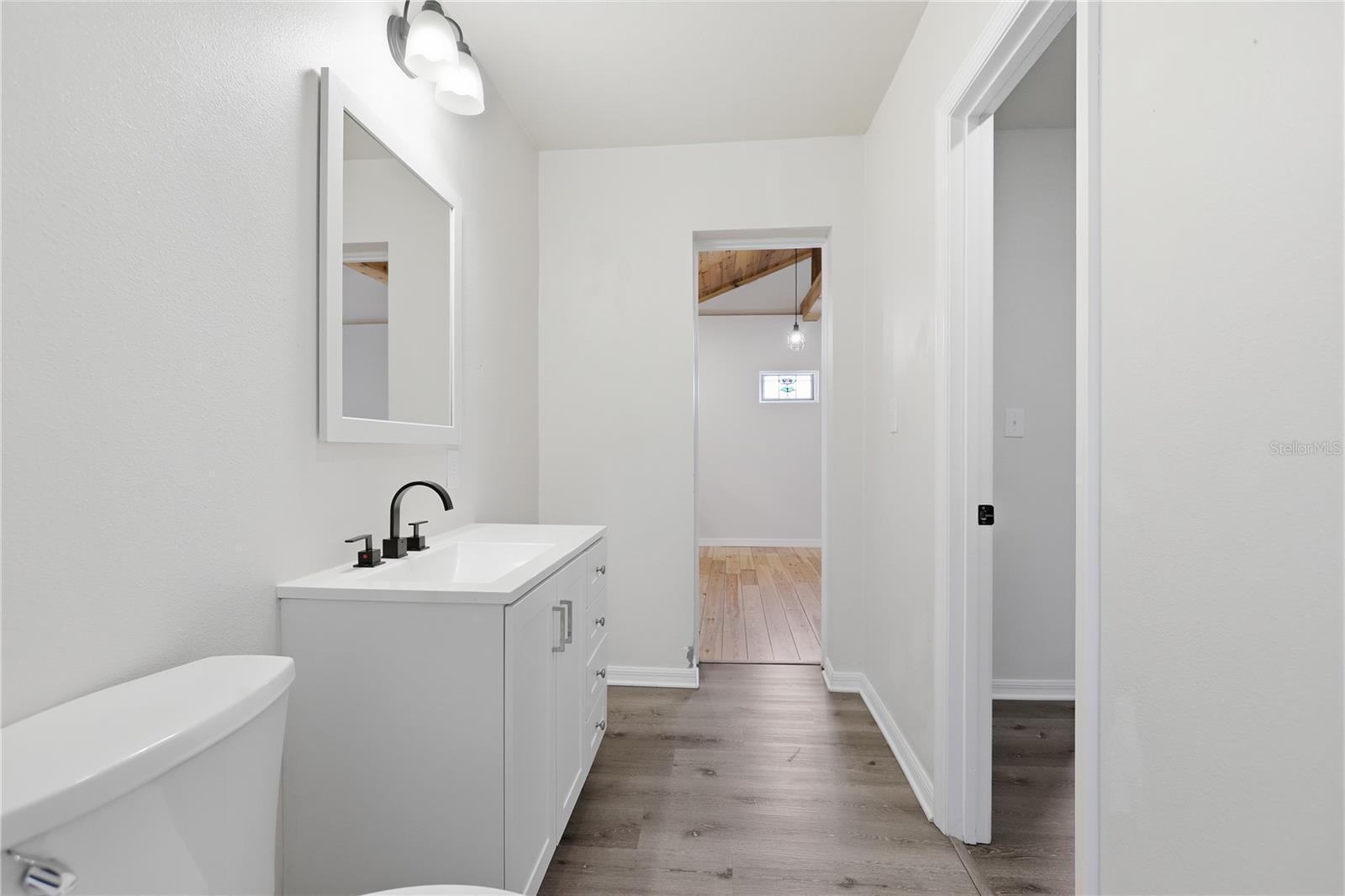 BENNETTS NE 01/4 NW 01/4 NE 01/4 15 17 30 - Residential