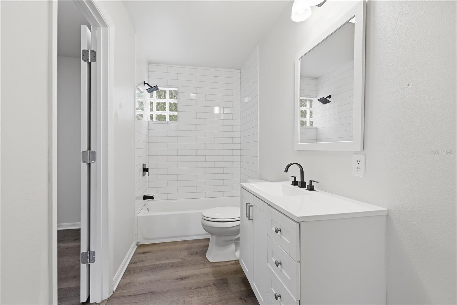 BENNETTS NE 01/4 NW 01/4 NE 01/4 15 17 30 - Residential