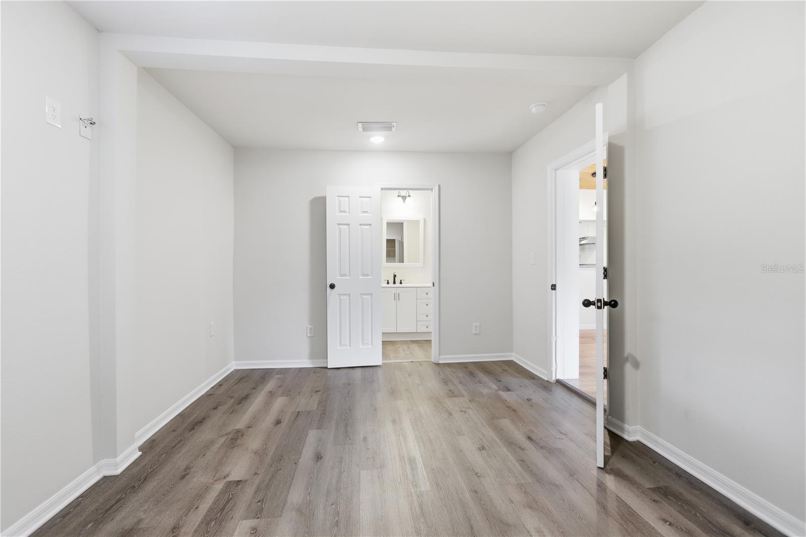 BENNETTS NE 01/4 NW 01/4 NE 01/4 15 17 30 - Residential