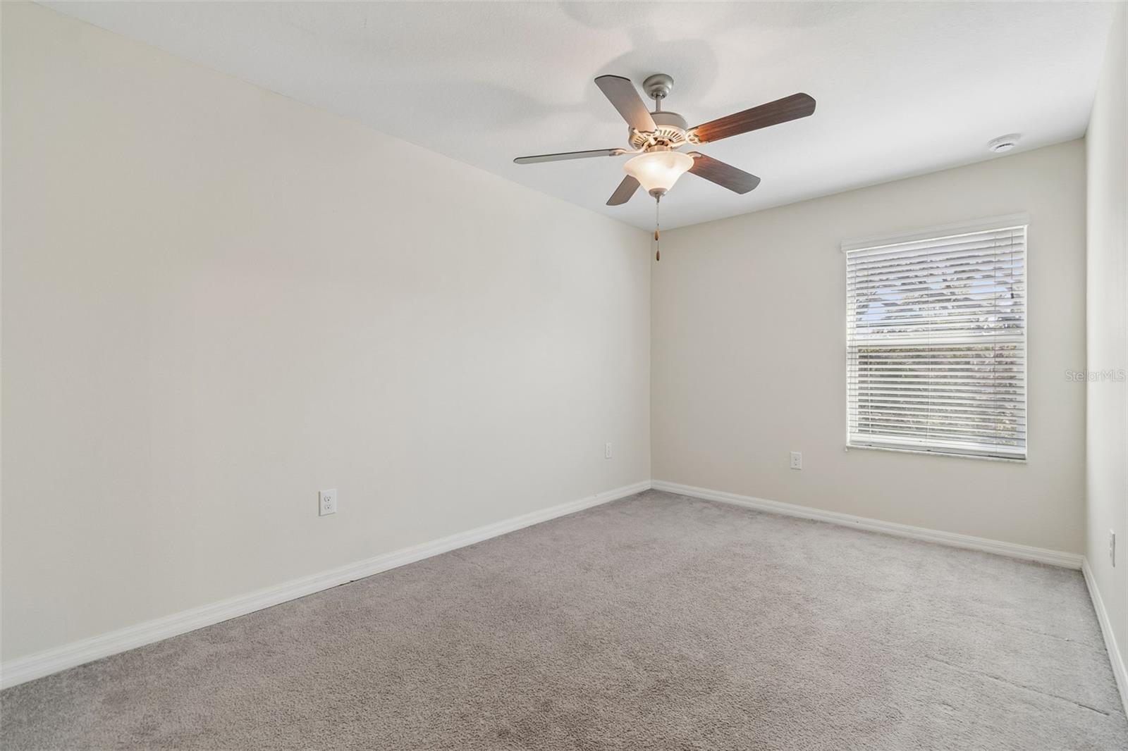RIVERVIEW LAKES - Residential Lease