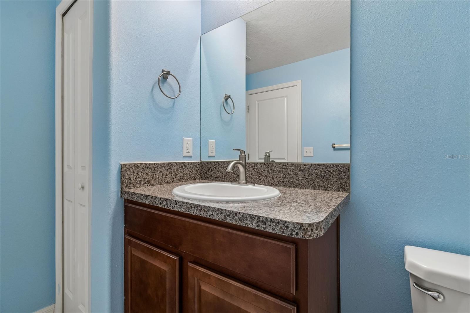 RIVERVIEW LAKES - Residential Lease