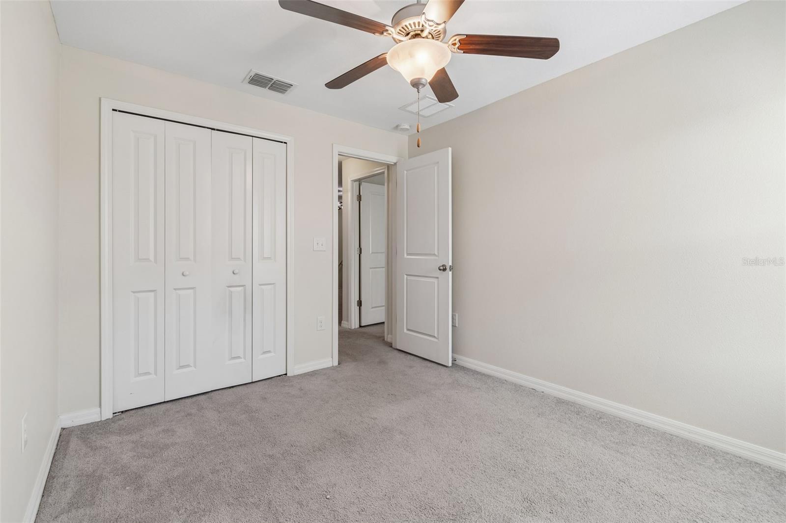 RIVERVIEW LAKES - Residential Lease