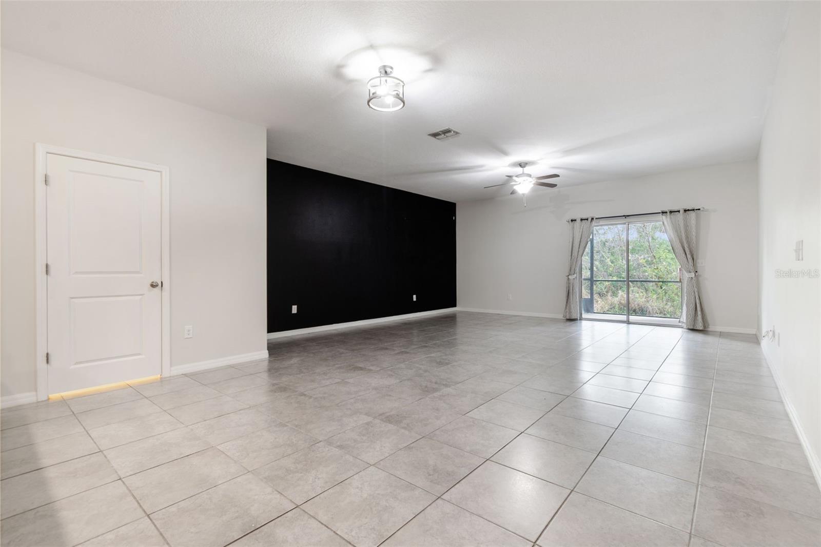 RIVERVIEW LAKES - Residential Lease