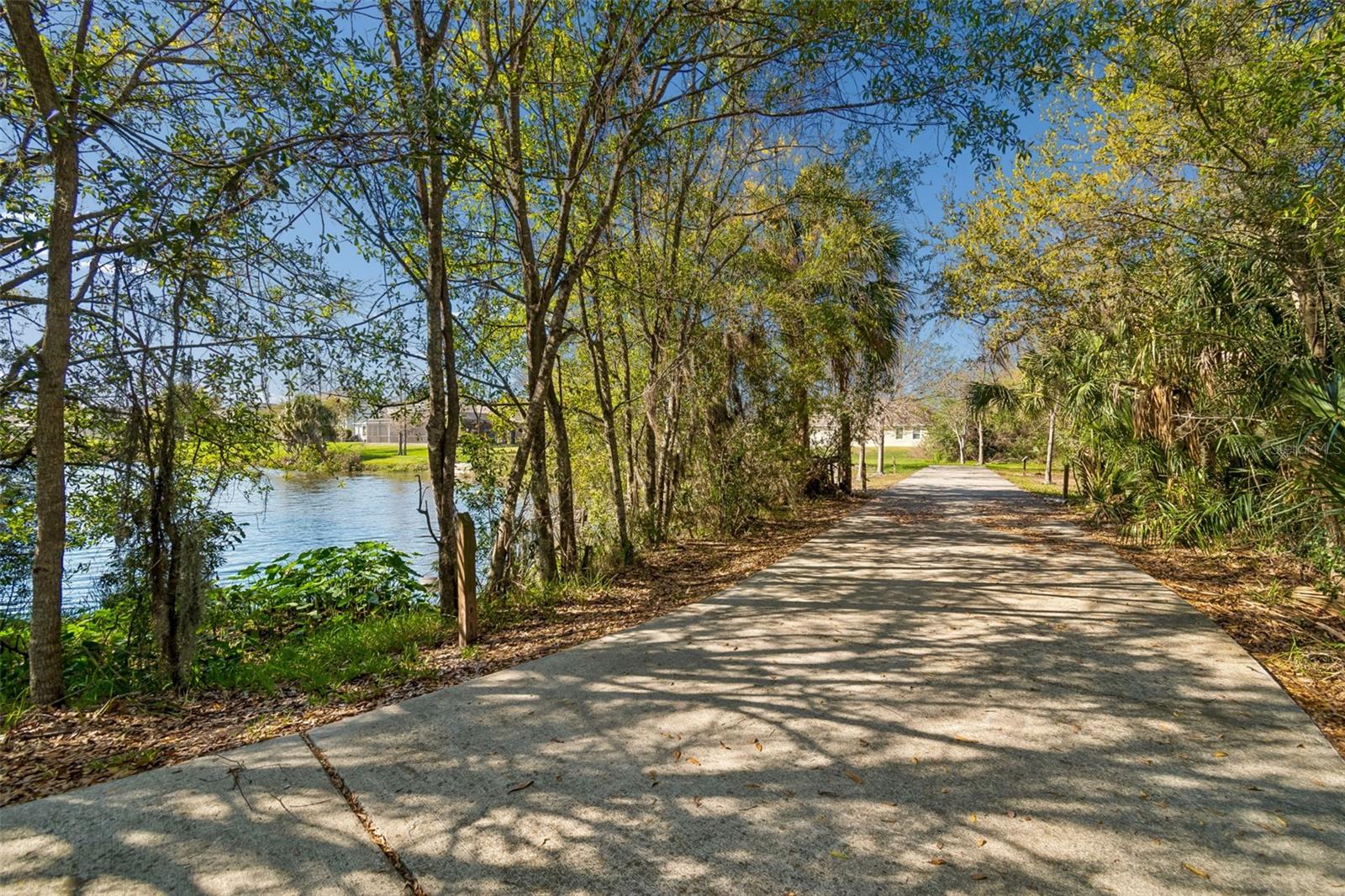 RIVERVIEW LAKES - Residential Lease