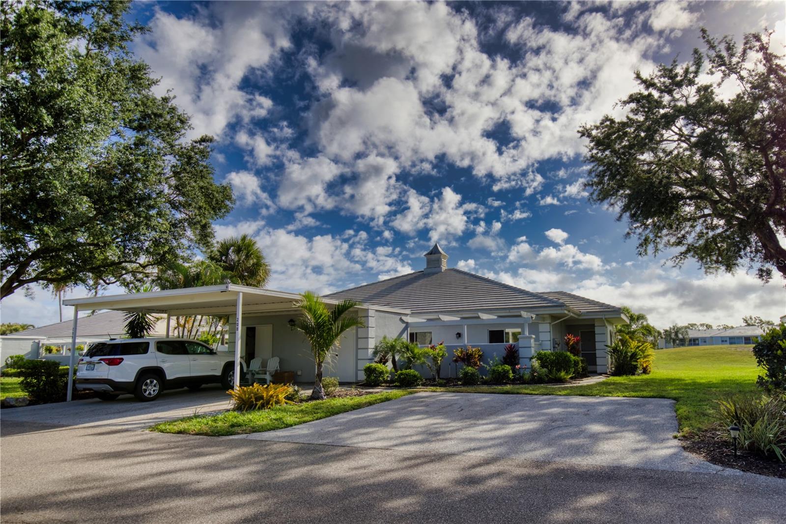 2026 AVAILABLE: JUN, JUL, AUG, SEP, OCT, NOV, DEC.
2027 AVAILABLE: JAN, FEB, MAR, APR.
BOOK AT: $4800/PER MONTH (SEASON IS DEC-APRIL, 1 MONTH MINIMUM)
BOOK AT: $2100/PER MONTH (OFF SEASON IS MAY-NOV, 1 MONTH MINIMUM)
*PRICES MAY VARY DEPENDING ON NUMBER OF NIGHTS BOOKED*

Beautiful fully remodeled 2-bedroom 2 bath Villa located in the very sought after Augusta Villas in Plantation Golf and Country Club! Centrally located in Venice just a short drive away from Venice Historical Downtown, Venice Beach and Pier, shopping and restaurants or driving south to the New Atlanta Braves Stadium, local parks and more. If you are looking to relax and unwind, this property will allow you to do so. This villa has been tastefully decorated and has all you will need to enjoy your Florida Vacation. The kitchen is equipped with stainless steel appliances as well as a large pantry and leads to the enclosed Lanai which will allow you to enjoy your morning coffee or wildlife crossing by the lake. This Peaceful Community is what you always thought you will need to come and stay with family and friends during winter month or summer months alike and it will be ready when needed.

~Included in rent: Water, Sewer, Garbage, Streaming Service, Wi-Fi, Landscaping, Electric.
~Paid in full under 90 Days, $145 Booking Fee, $1000 Security Deposit, $250 Clean, plus 13% Tax.
~Association: Application & Fee Required (Fee is Subject to Change).
