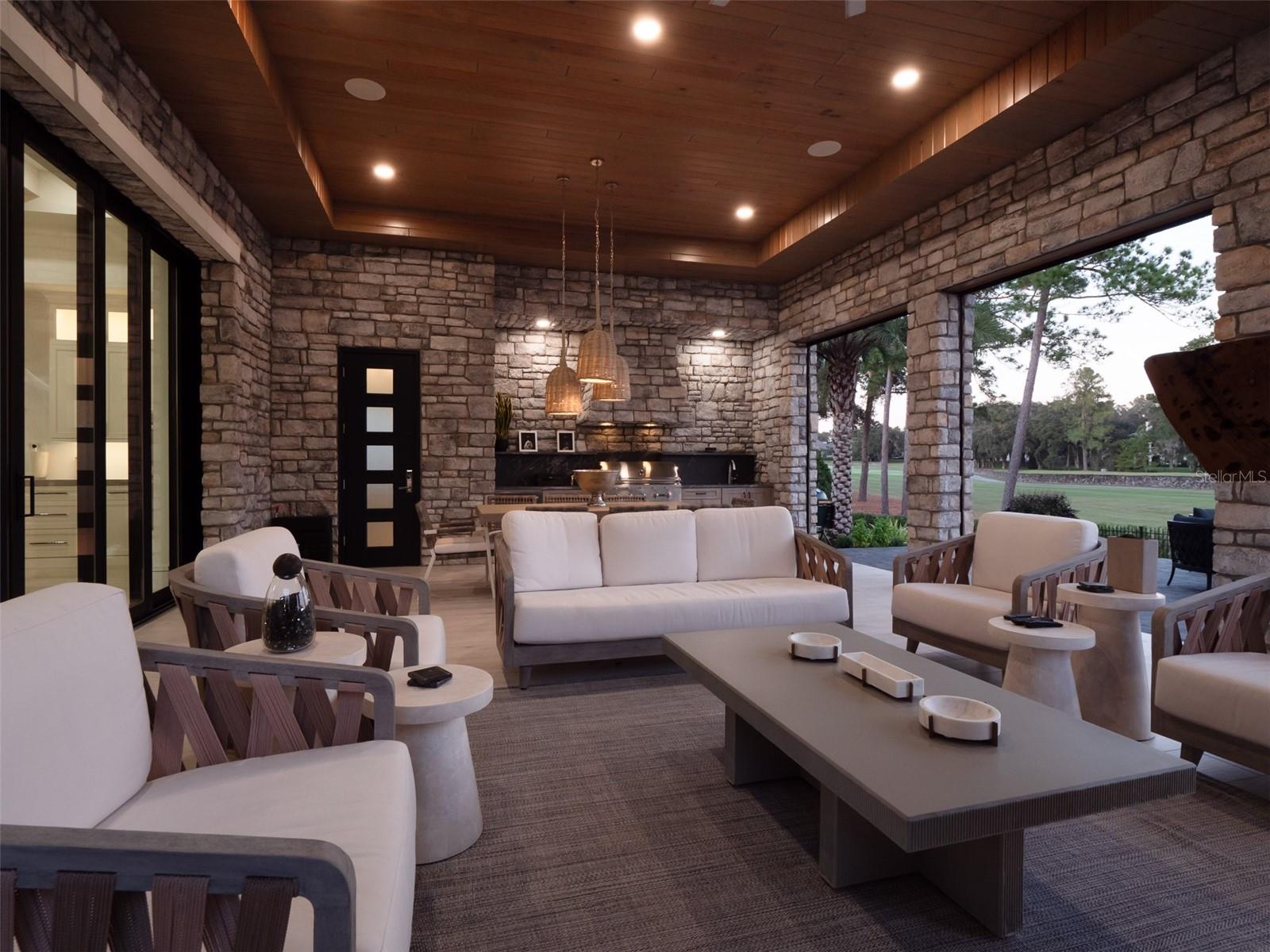 GOLDEN OCALA UN 01 - Residential