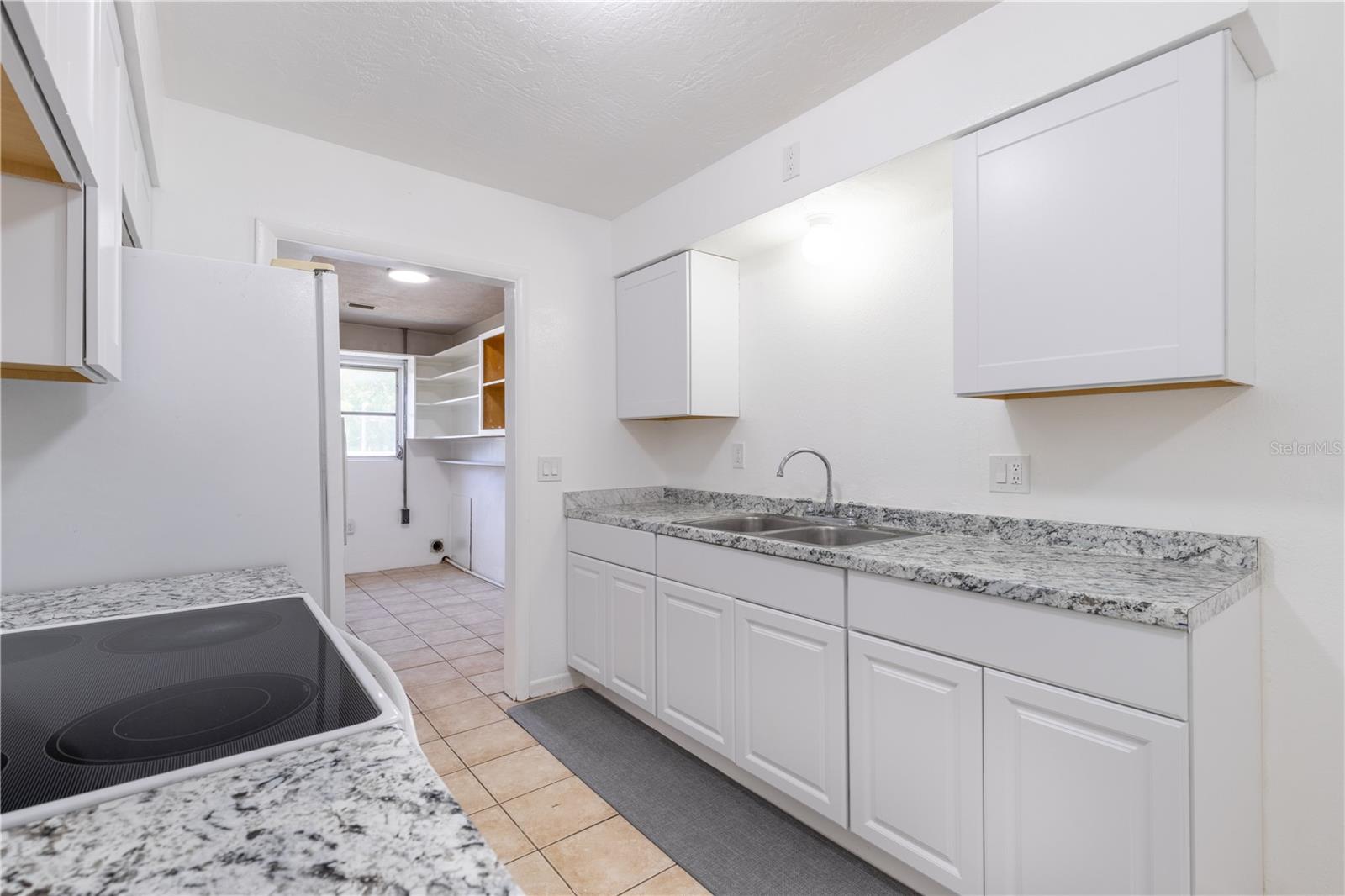 000114 - BEVERLY HILLS UNIT 2 - Residential
