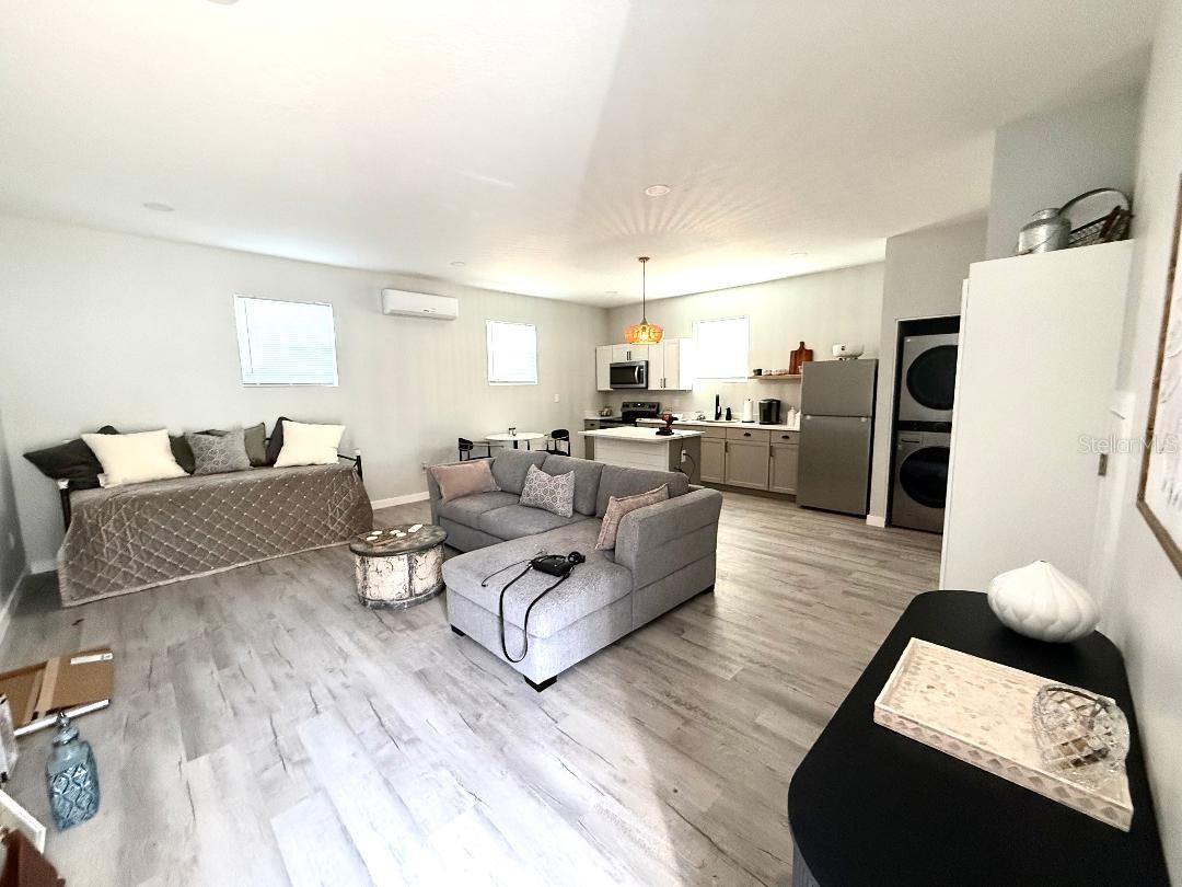 CLERMONT INDIAN HILLS - Residential Lease