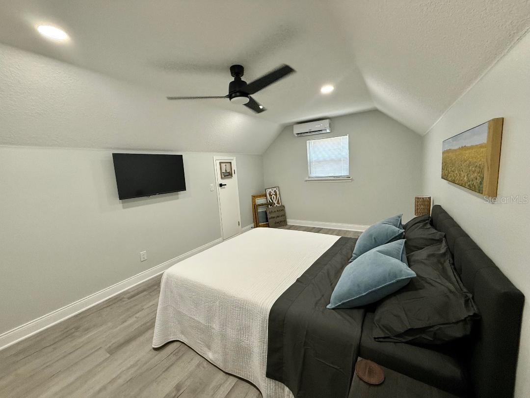 CLERMONT INDIAN HILLS - Residential Lease
