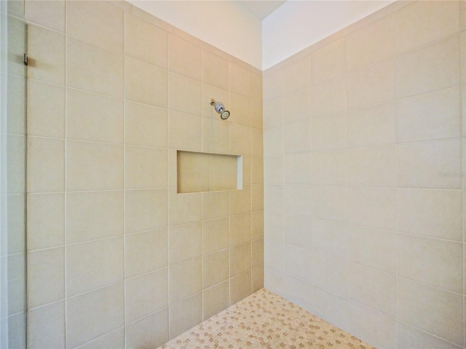 WATERLEIGH PH 1B - Residential Lease
