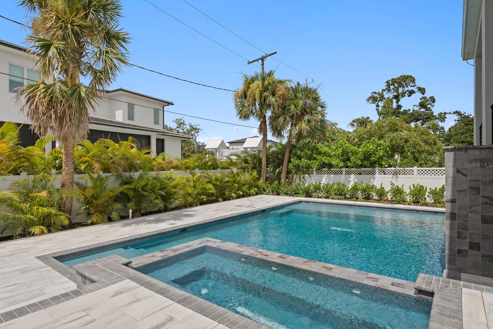 SUNSET PARK - Residential