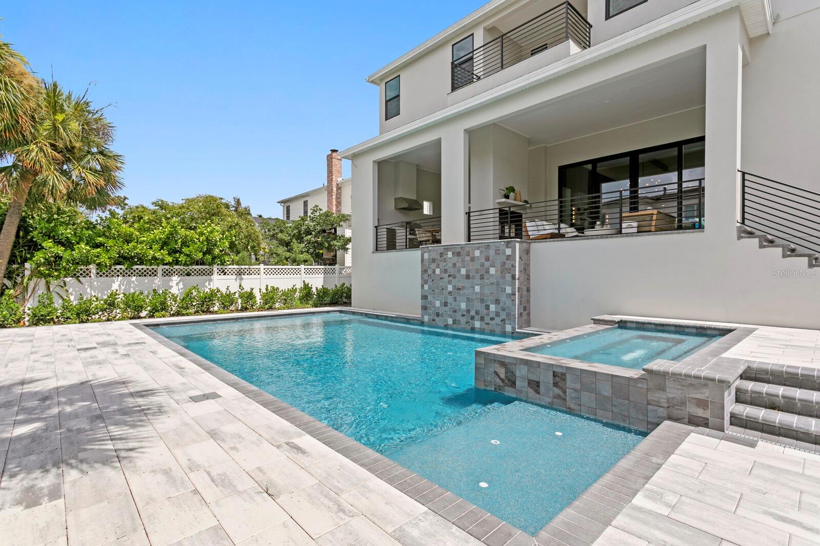 SUNSET PARK - Residential