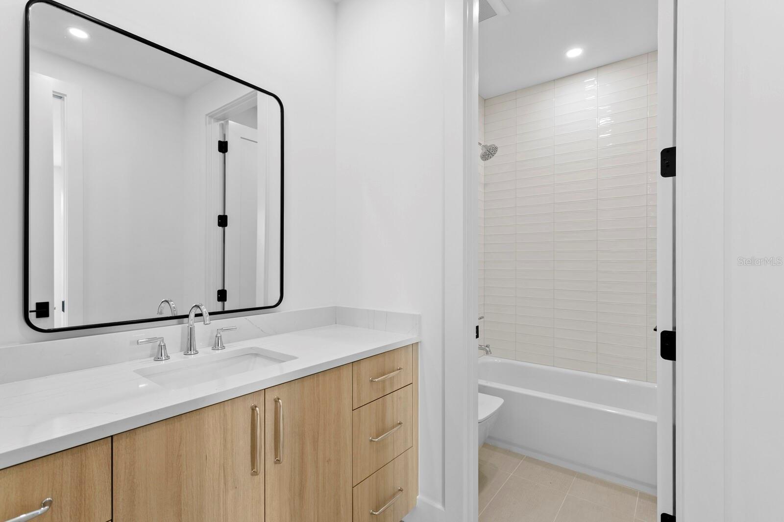 SUNSET PARK - Residential