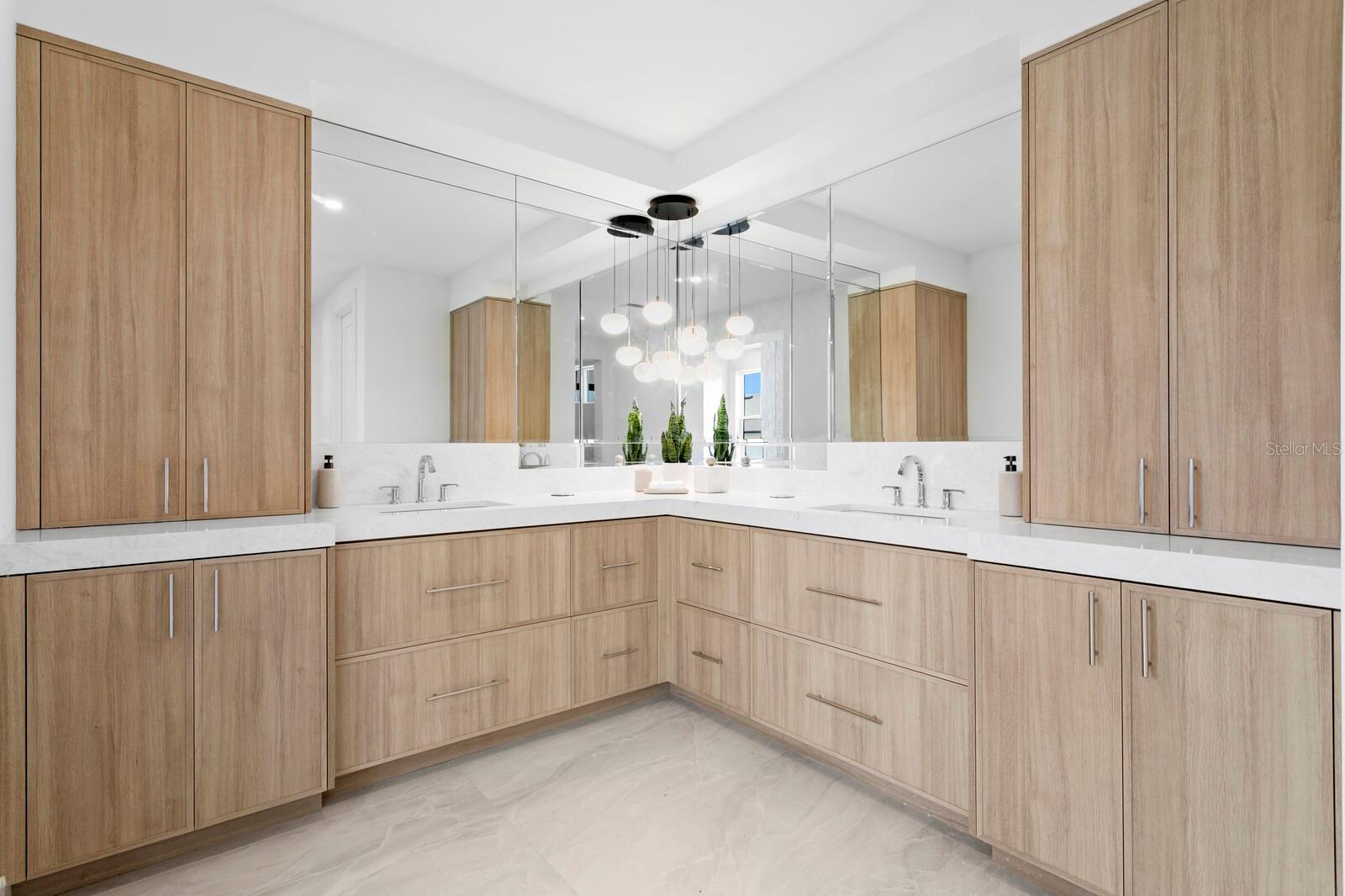 SUNSET PARK - Residential