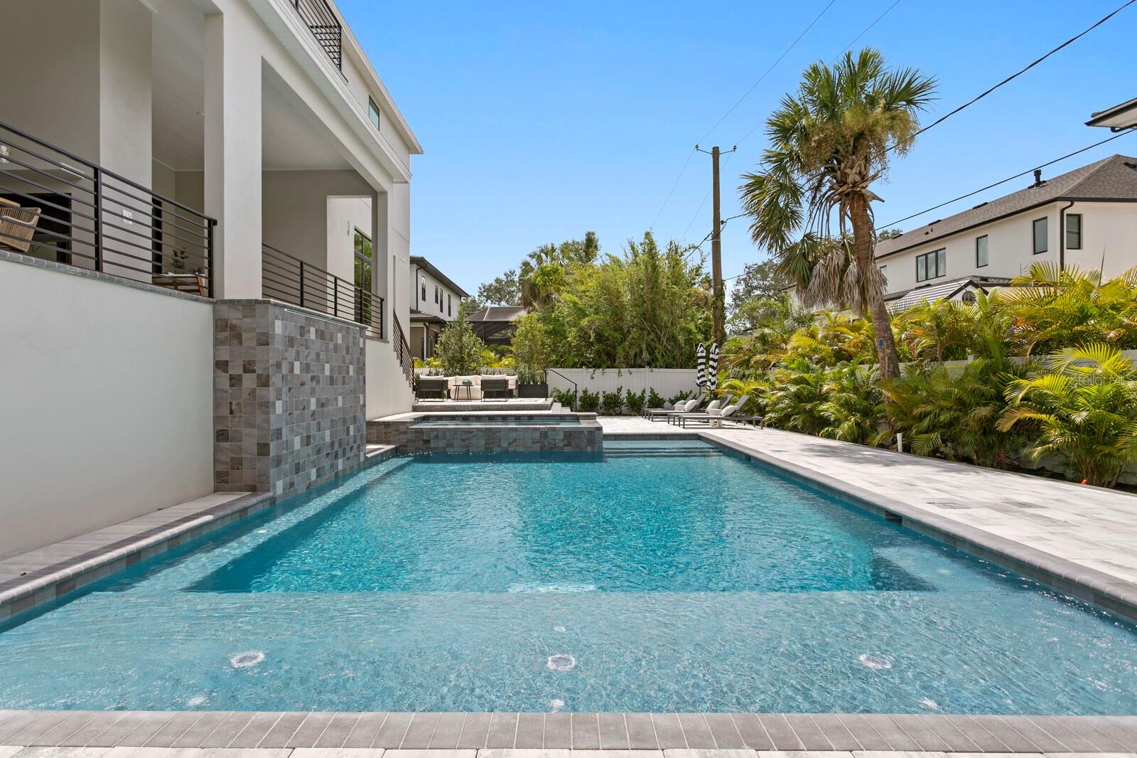 SUNSET PARK - Residential