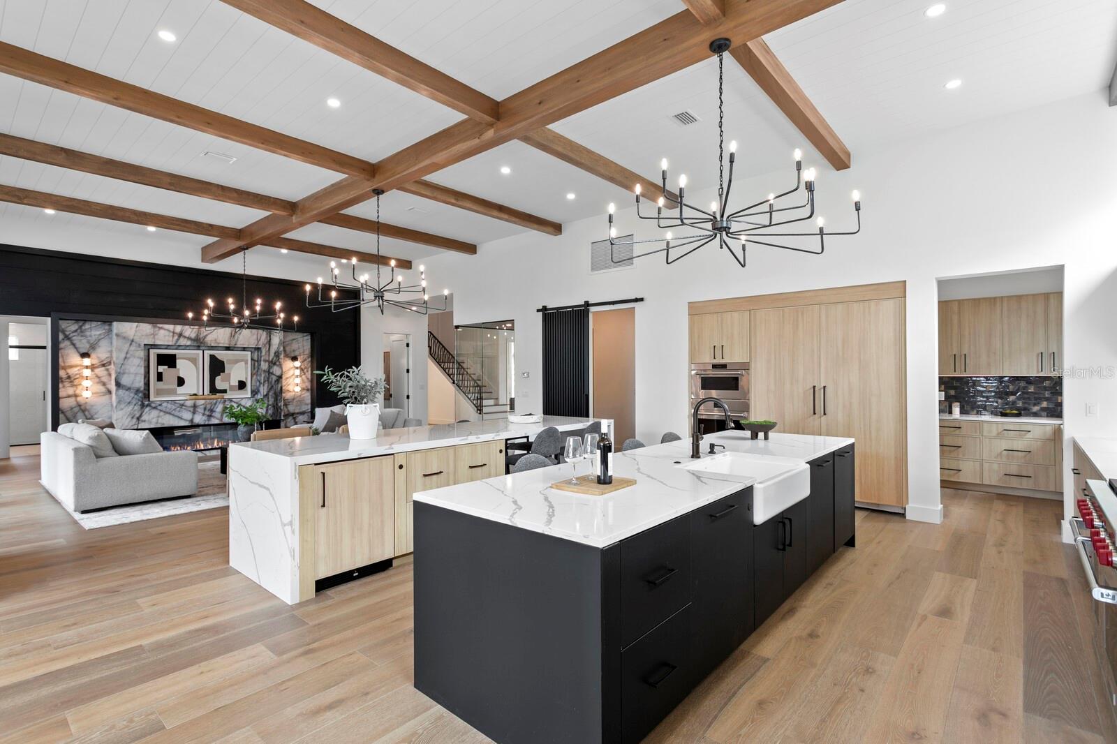 SUNSET PARK - Residential
