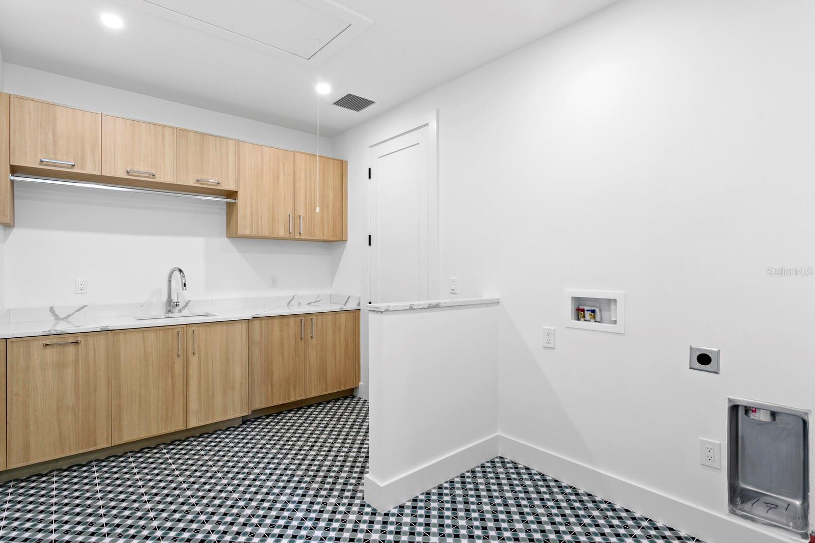 SUNSET PARK - Residential