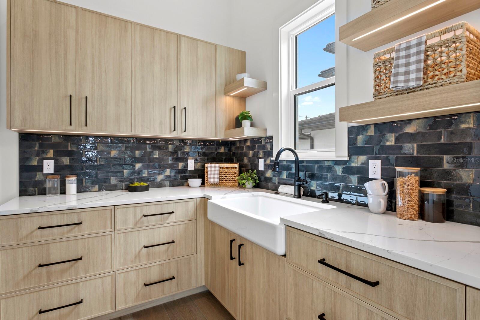 SUNSET PARK - Residential