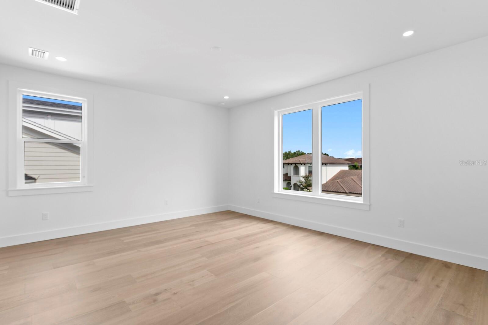SUNSET PARK - Residential