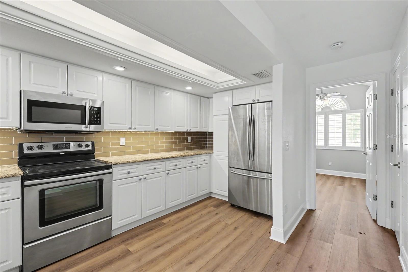 PALMS OF TIERRA - Residential