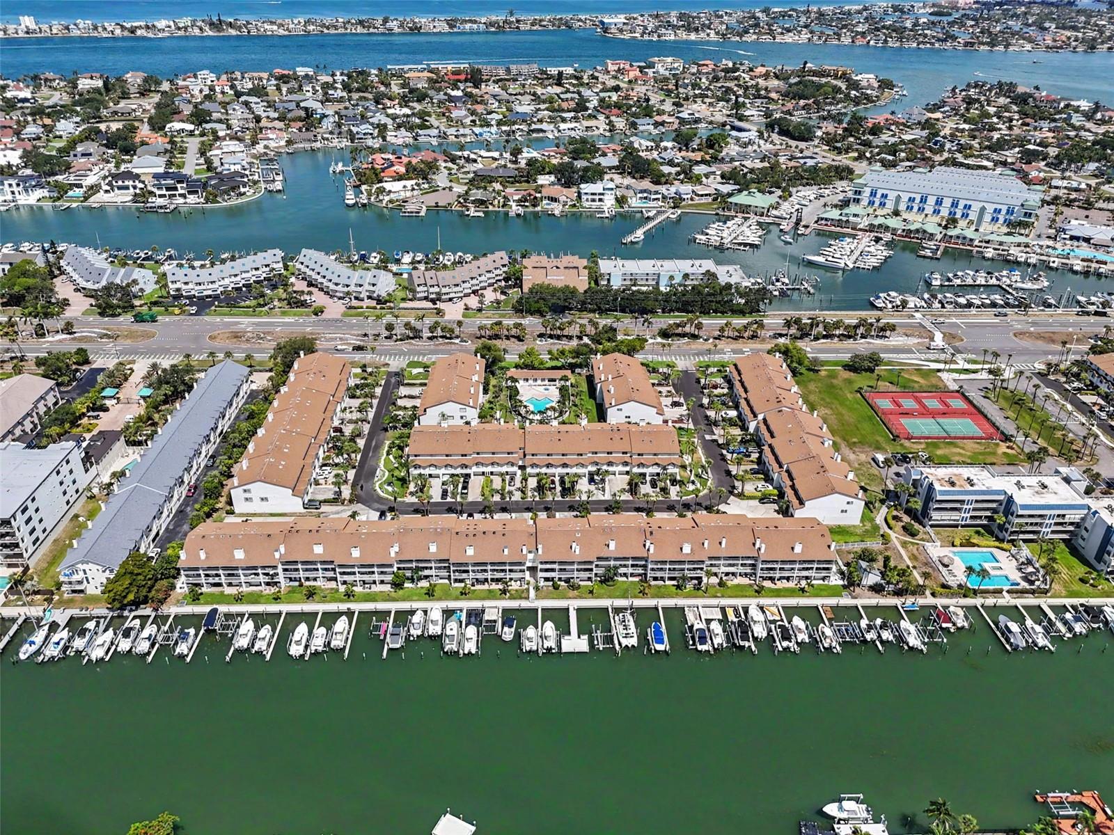 PALMS OF TIERRA - Residential
