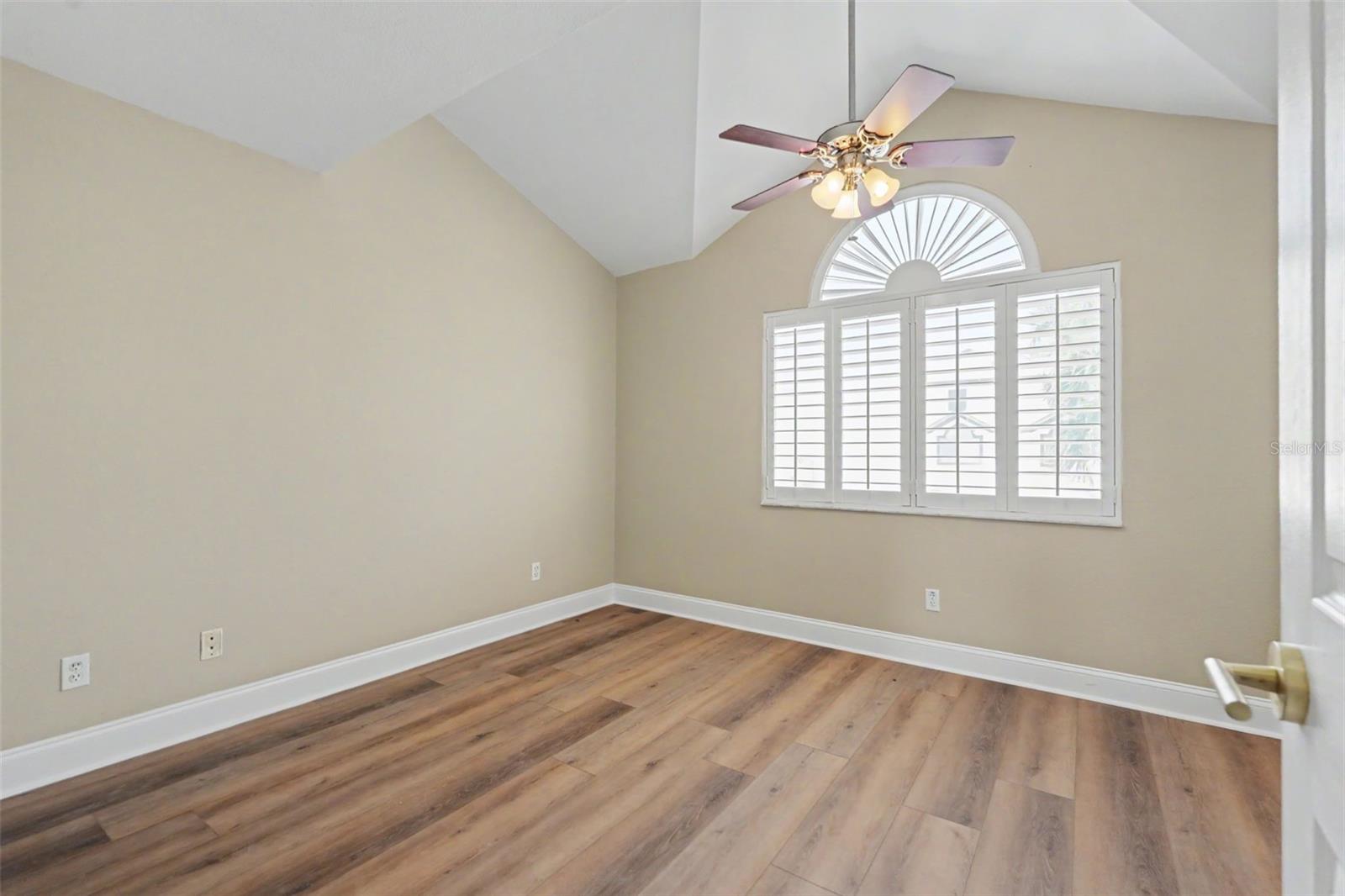 PALMS OF TIERRA - Residential