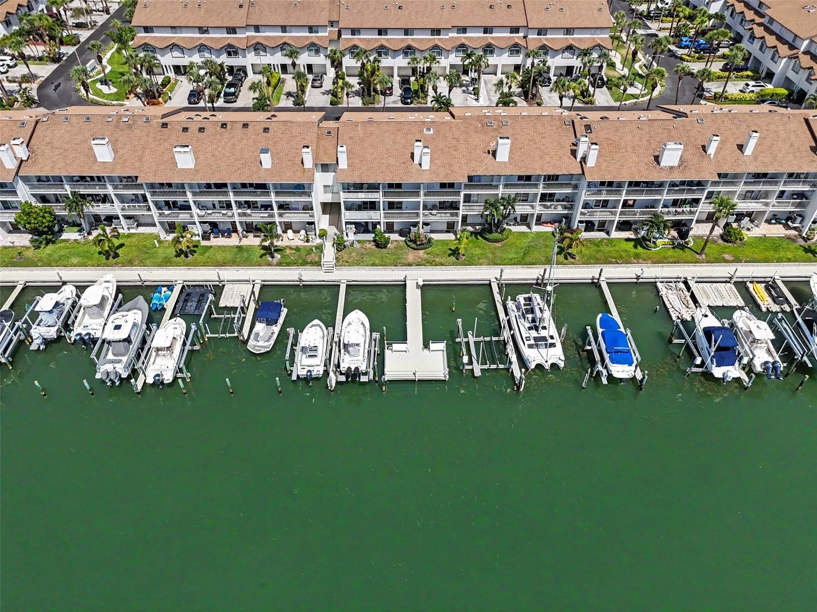 PALMS OF TIERRA - Residential
